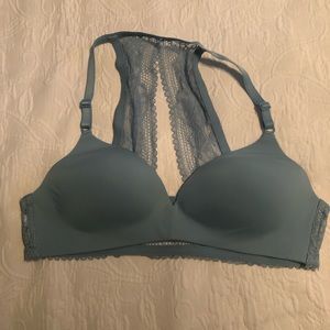 Gap body bra size 36B lace blue